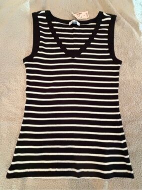 dressbarn Black & White Striped V-Neck Tank